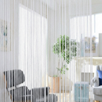 Rideaux en fils blancs